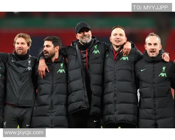 暴脾气足球球星场上怒火与激情如何影响比赛走势与团队氛围