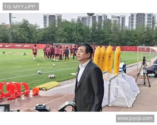 2025年中国足球球星实力排名前十分析与未来发展趋势 2025年中国足球球星实力排名前十分析与未来发展趋势