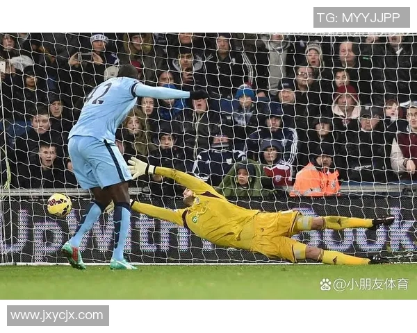 《从绿茵场到人生巅峰足球巨星背后的奋斗与荣耀》 《从绿茵场到人生巅峰足球巨星背后的奋斗与荣耀》